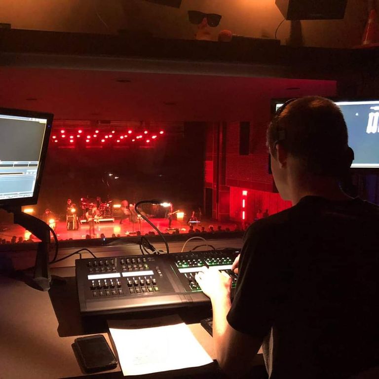 lighting_tech