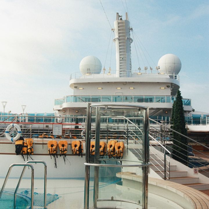 cruise_ship_deck